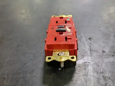 NEW HUBBELL GFR8300SGR
