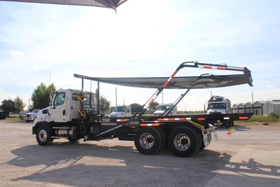 New | in-Stock 2027 FREIGHTLINER 114SD PLUS Rolloff Trucks Texas US | Roll Off Truck World #1507657