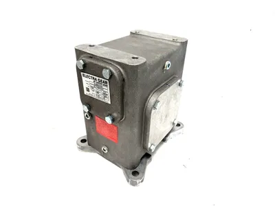 NEW GROVE GEAR EL8260019.00 GEAR REDUCER 30:1 EL-T-826-30-R