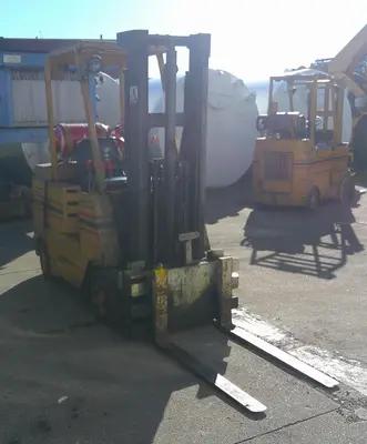SPC9263  Forklift 3500 lbs. Allis Chalmers propane forklift model ACC35 PS, squeeze forks, 130 1/2" lift height