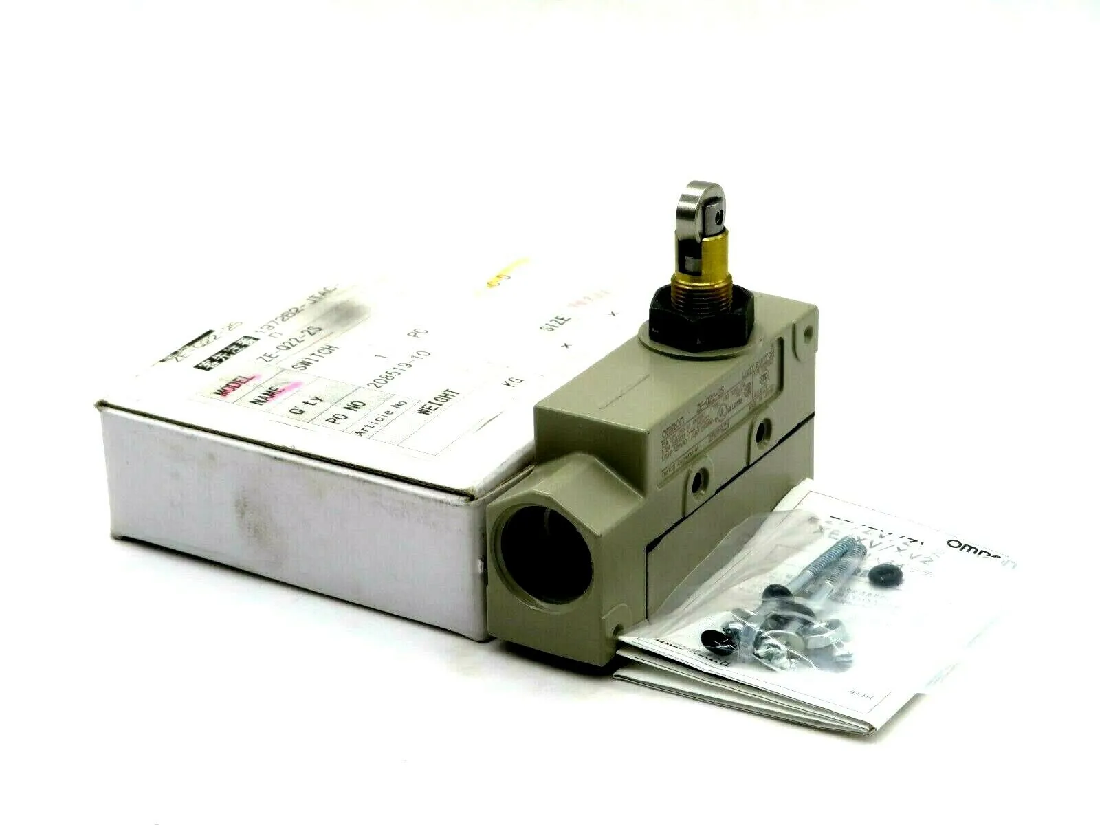 NEW OMRON ZE-Q22-2S LIMIT SWITCH ZEQ222S