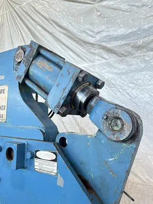 105 TON HILL ACME MODEL #6 HYDRAULIC IRONWORKER: STOCK #23402