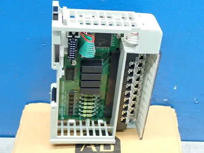 NEW ALLEN BRADLEY 1769IQ6XOW4