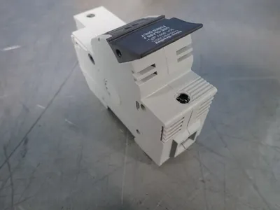 NEW ALLEN BRADLEY 1492FB1J30L