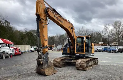 USED 2021 HYUNDAI HX235LCR