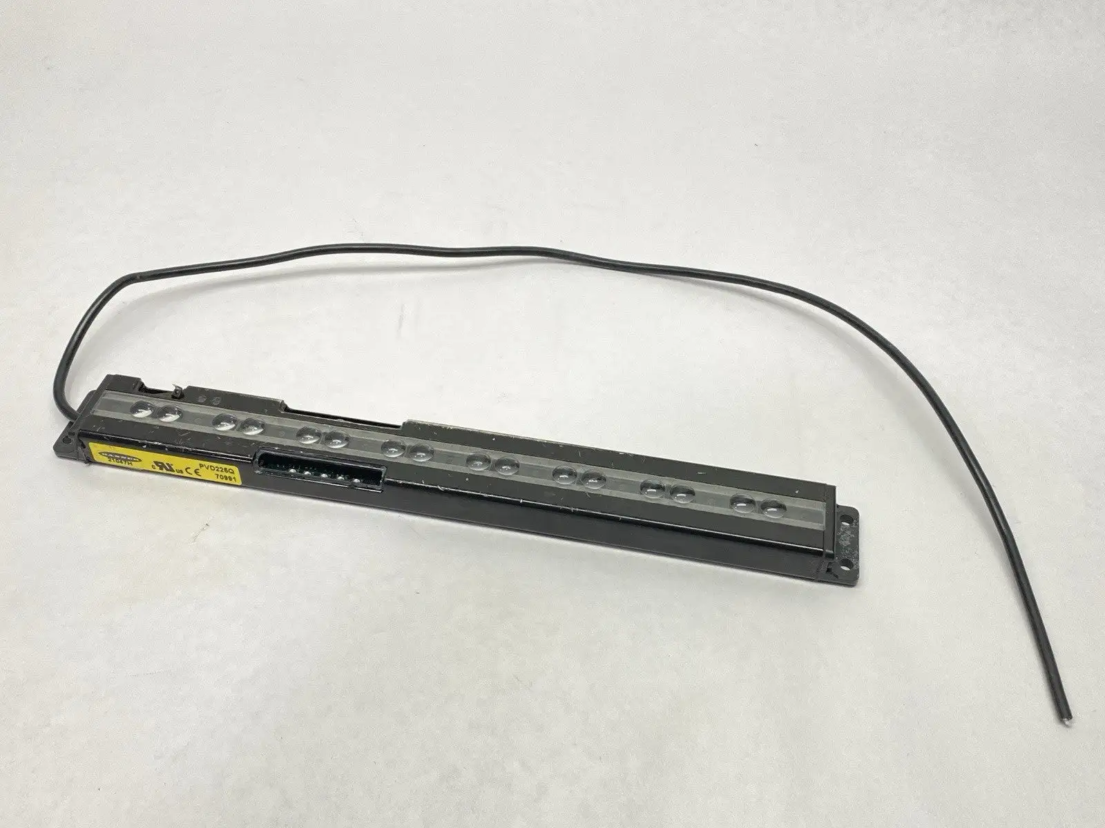 PVD225Q | Banner  Single Piece Part Verification Array 70991 CUT CORD - For parts or not working