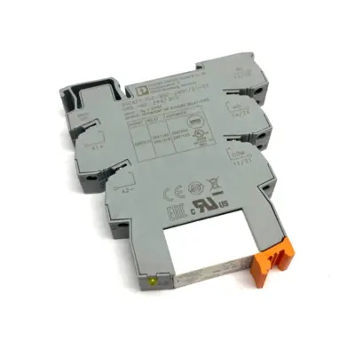 USED PHOENIX CONTACT PLUG-IN SOCKET RELAY BASE W/ PLUG-IN RELAY
