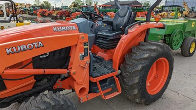 USED 2013 KUBOTA L3560