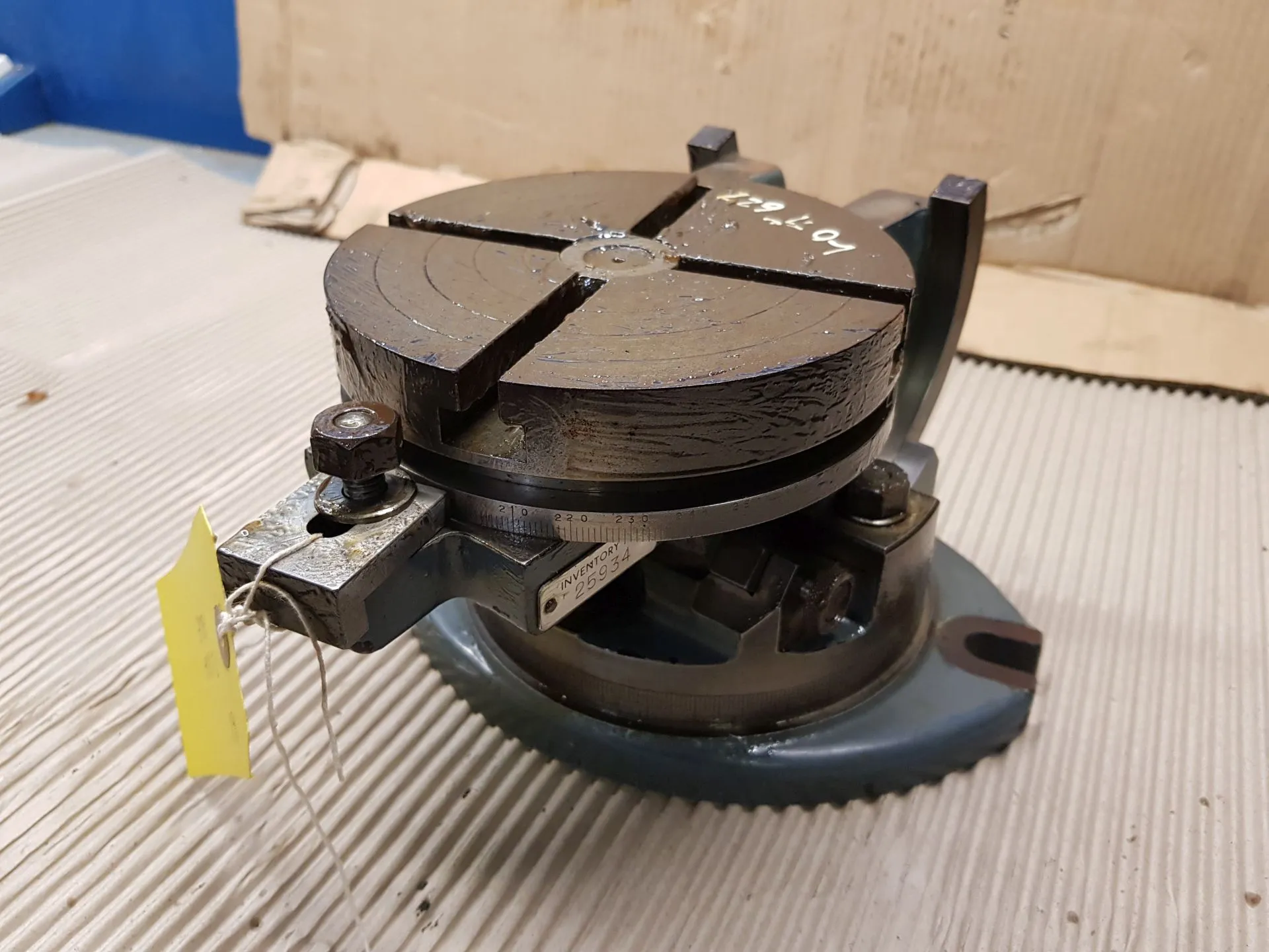 TILTING TABLE (REF T161)