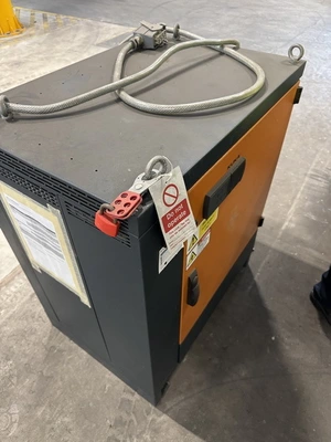 2011 KUKA KR 90 R2700 Pro tooling and equipment | Bowland Trading Ltd (7)
