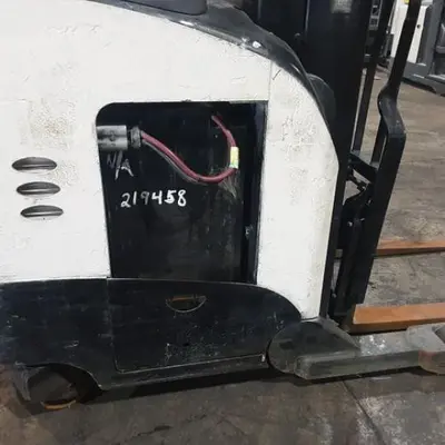 USED 2018 CROWN RR5725-45