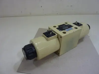 USED MANNESMANN REXROTH 4WE10J32CG24N9K4