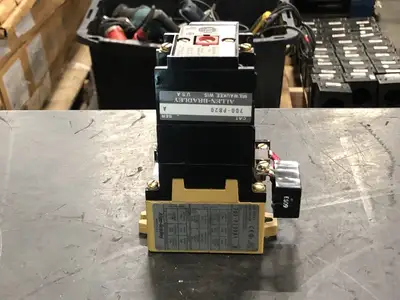 USED ALLEN-BRADLEY 700-P200A1