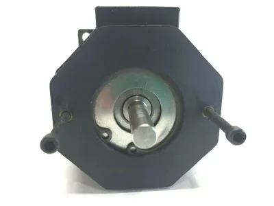 B315X-MH232 | Servo Motor 6" Shaft - Used