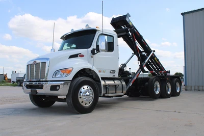 New | in-Stock 2027 PETERBILT 548 Rolloff Trucks Texas US | Roll Off Truck World #1492013