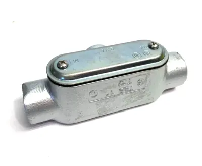 USED ABB THOMAS & BETTS T-STYLE CONDUIT OUTLET BODY 1" W/ GASKET & COVER