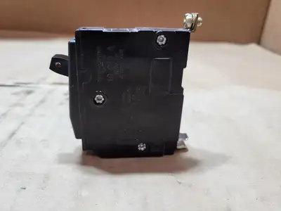 Used SQUARE D QOB115 Switchgears British Columbia CA | Lenmark #1438655