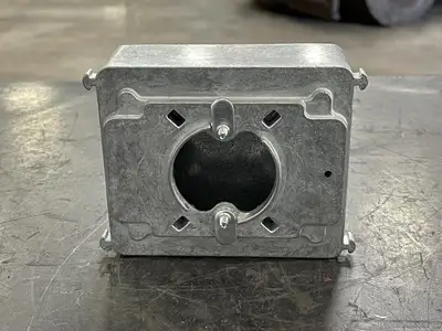 NEW WIREMOLD 4220