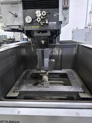 2018 MITSUBISHI EDM MV2400-ST ADVANCE M800 Wire EDM | Advanced Capital Equipment (2)