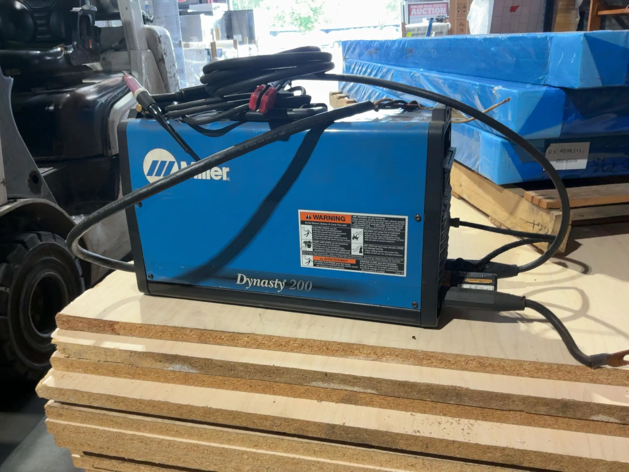 Used MILLER DYNASTY 200, DYNASTY 200 PORTABLE AC/DC TIG AND STICK INVERTER WELDER Tig Welders Michigan US | Miedema Asset Management Group #1424985