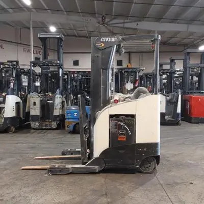 USED 2019 CROWN RR5725-45
