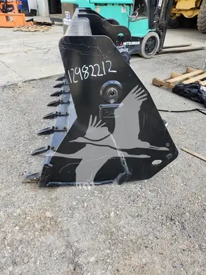 USED CATERPILLAR 2168810