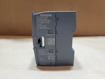 USED SIEMENS 6ES7 223-1PH32-0XB0