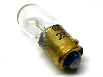 New | in-Stock SYLVANIA Miniature Bayonet Light Bulb Lamps Michigan US | Maverick Industrial Sales #1398293