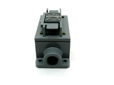 NEW ALLEN BRADLEY 800S-2SF4 STANDARD DUTY STATION TYPE 4 800S2SF4