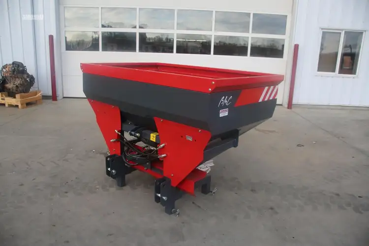 New | in-Stock 2026 BMC SYNTRA 1000 Broadcast Spreaders Pennsylvania US | Zimmerman Farm Service #1410287