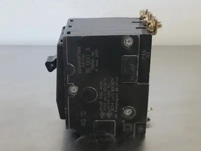 USED SQUARE D QOB330