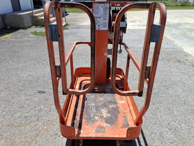 USED 2015 JLG 1230ES