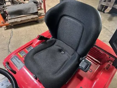 Used 2018 RAYMOND 4460C35S 3-Wheel Sit down Electric Counterbalance Forklifts Illinois US | Somerset Equipment Sales #1546150