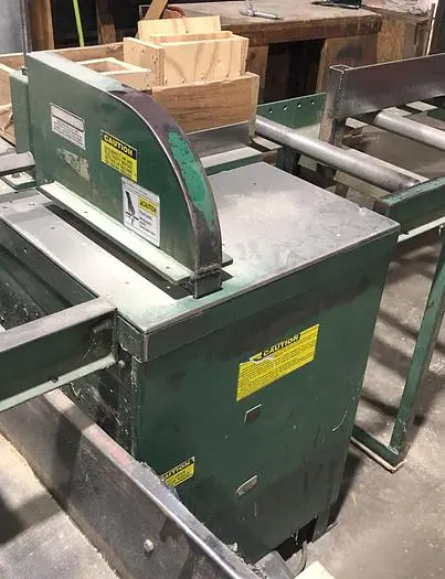 LAUDERDALE-HAMILTON LH CUT-OFF SYSTEM WITH INFEED AND OUTFEED CONVEYORS WITH RULEBAR AND STOPS