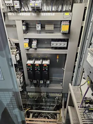 USED HOSOKAWA TWO-STAGE PLASTIC SHREDDING AND GRANULATION SYSTEM