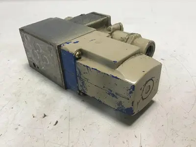 USED SPERRY VICKERS DG4V32APLT10JAS310