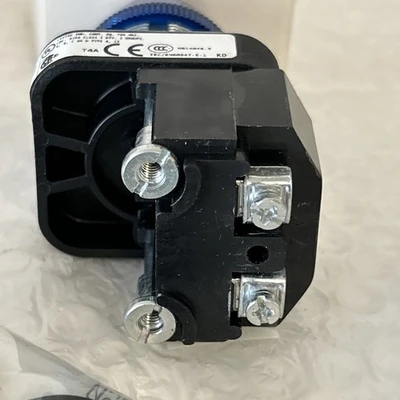 NEW Allen-Bradley 800T-P16B