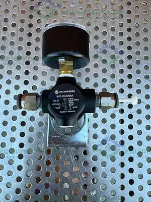 USED IMI NORGREN R07-110-NNAA COMPRESSED AIR REGULATOR  300 PSIG W/ ASHCROFT GUAGE