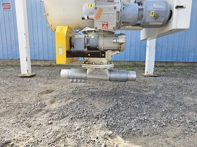 🔴 Heading to Auction May 27 - Used 2250 Gallon (300 Cu.Ft.) Tank (Hopper) with Blender & Rotary Valve, Carbon Steel