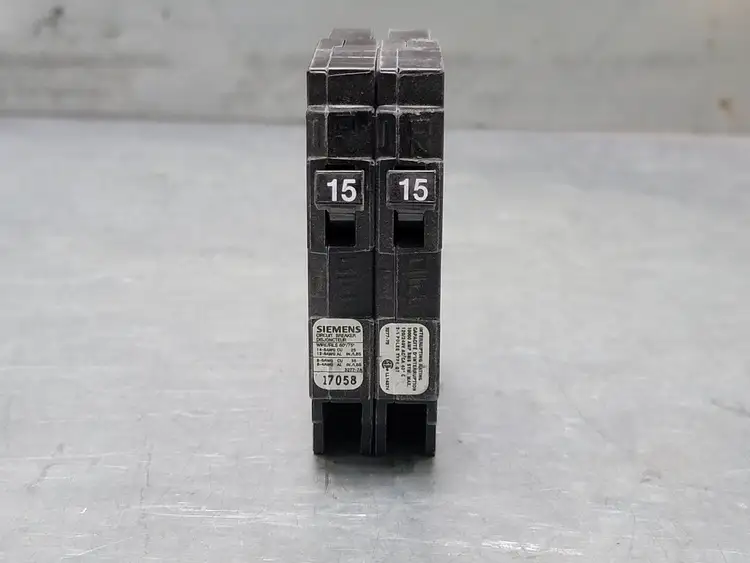 Used SIEMENS Q1515NC Switchgears British Columbia CA | Lenmark #243536