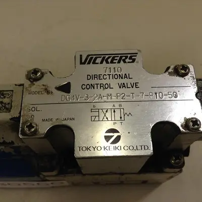 USED VICKERS DG4V32AMP2T7P1050