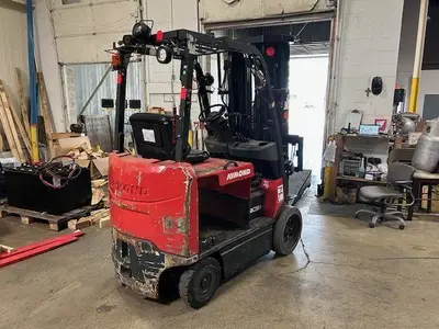 Used RAYMOND 4750C50S 4-Wheel Sit down Electric Counterbalance Forklifts Illinois US | Somerset Equipment Sales #1546143