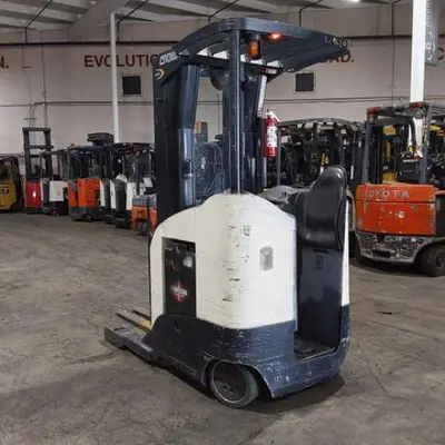 USED 2016 CROWN RR5725-45