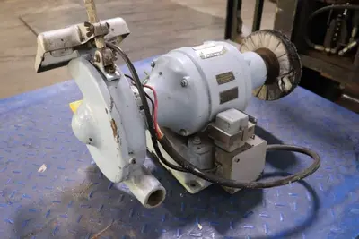 Used CINCINNATI 106 Pedestal Type Grinders (Double End) Georgia US | The Equipment Hub #163047