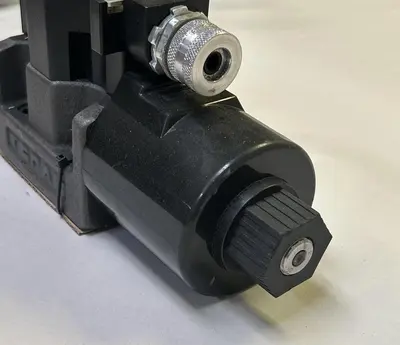 USED YUKEN DSG-03-2B3-D24-50