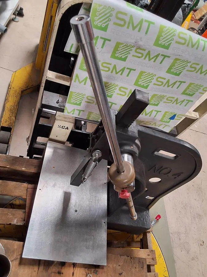 DAYTON ARBOR NO: 4 CAST IRON 4 TON PRESS
