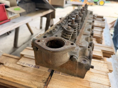 Used GM 3835409 CHEVROLET 216 CUBIC-INCH INLINE-SIX CYLINDER HEAD ROUGHLY BETWEEN 1942 AND 1952 Engine Parts & Accessories Michigan US | Miedema Asset Management Group #1419801