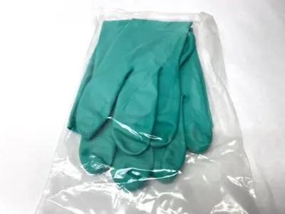 USED ANSELL ALPHATEC SOLVEX CHEMICAL RESISTANT NITRILE GLOVES MEDIUM LOT OF 6