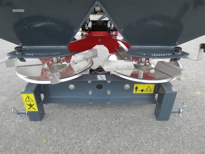 New | in-Stock 2026 BMC SYNTRA 1500 Broadcast Spreaders Pennsylvania US | Zimmerman Farm Service #1410295
