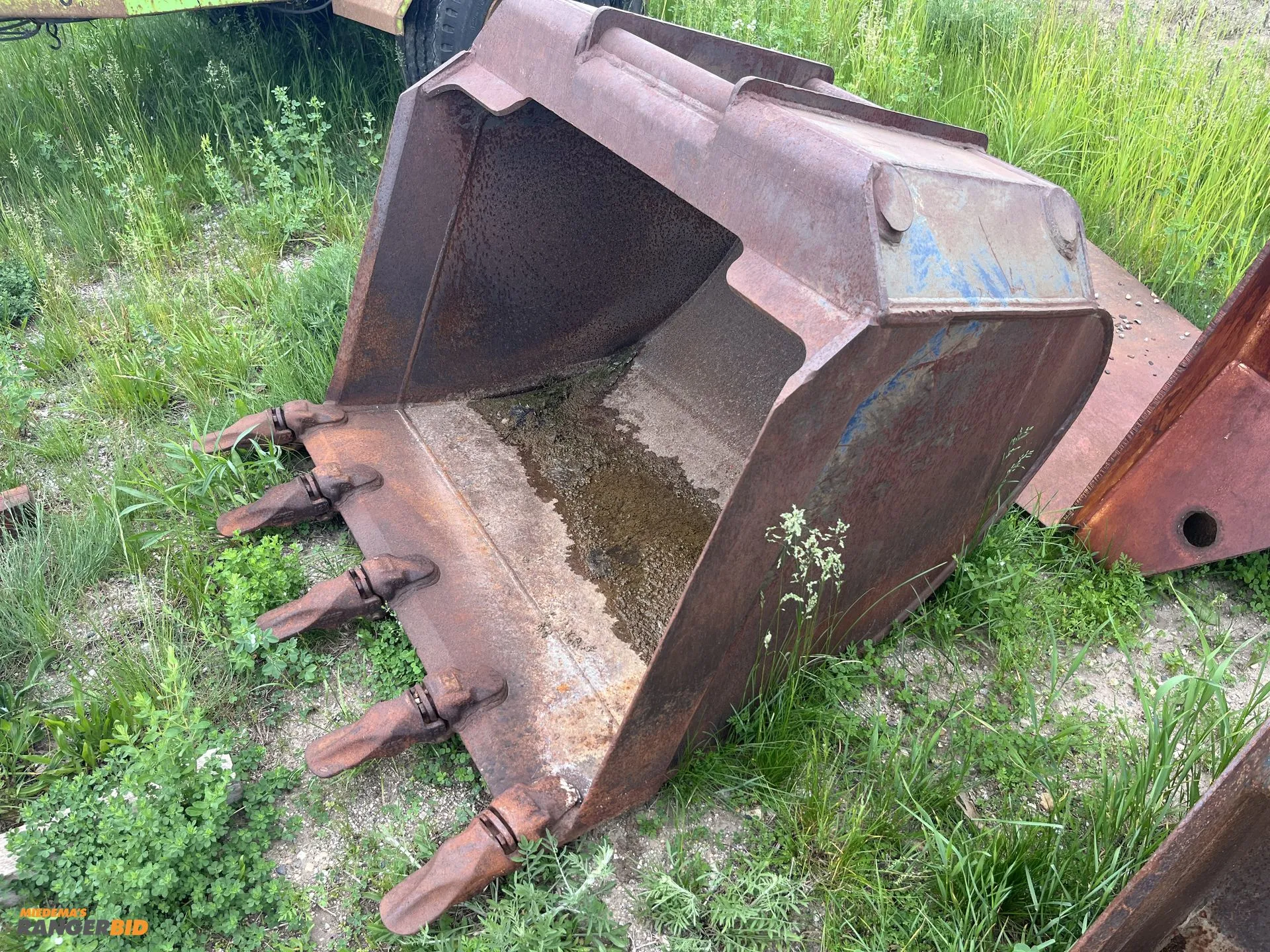 4' Gradall Bucket